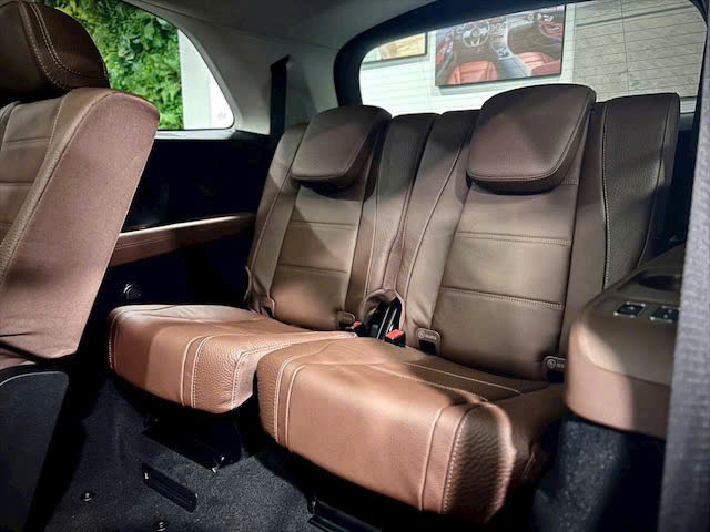 Mercedes-Benz GLS 450 – Định nghĩa mới của SUV hạng sang 40 Mercedes-Benz GLS 450 – Định nghĩa mới của SUV hạng sang z7713943253499 4550a205b7a8c7fe8d33747044327a05 Mercedes-Benz GLS 450 – Định nghĩa mới của SUV hạng sang